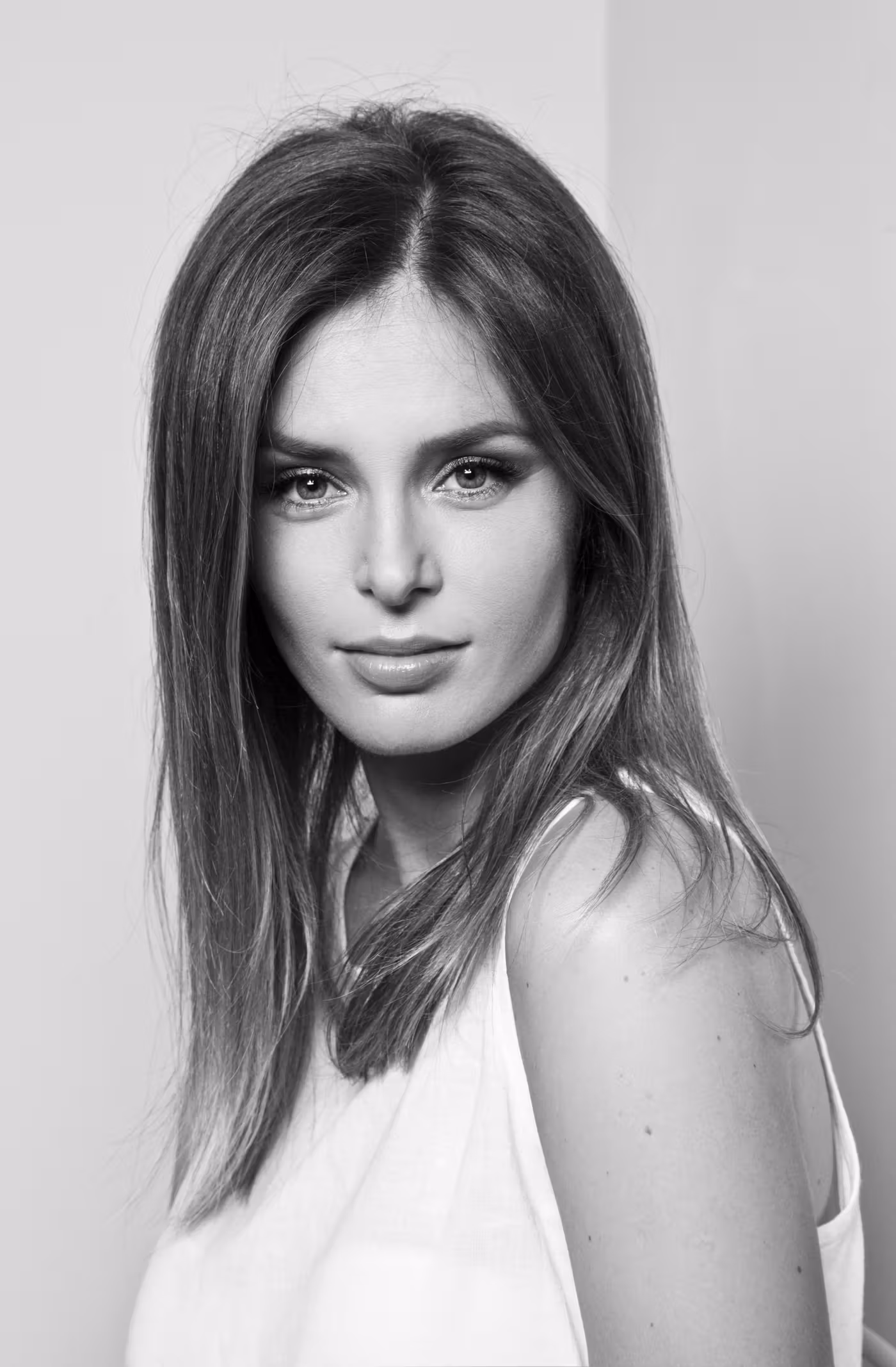 Leona Paraminski  Photoshoot