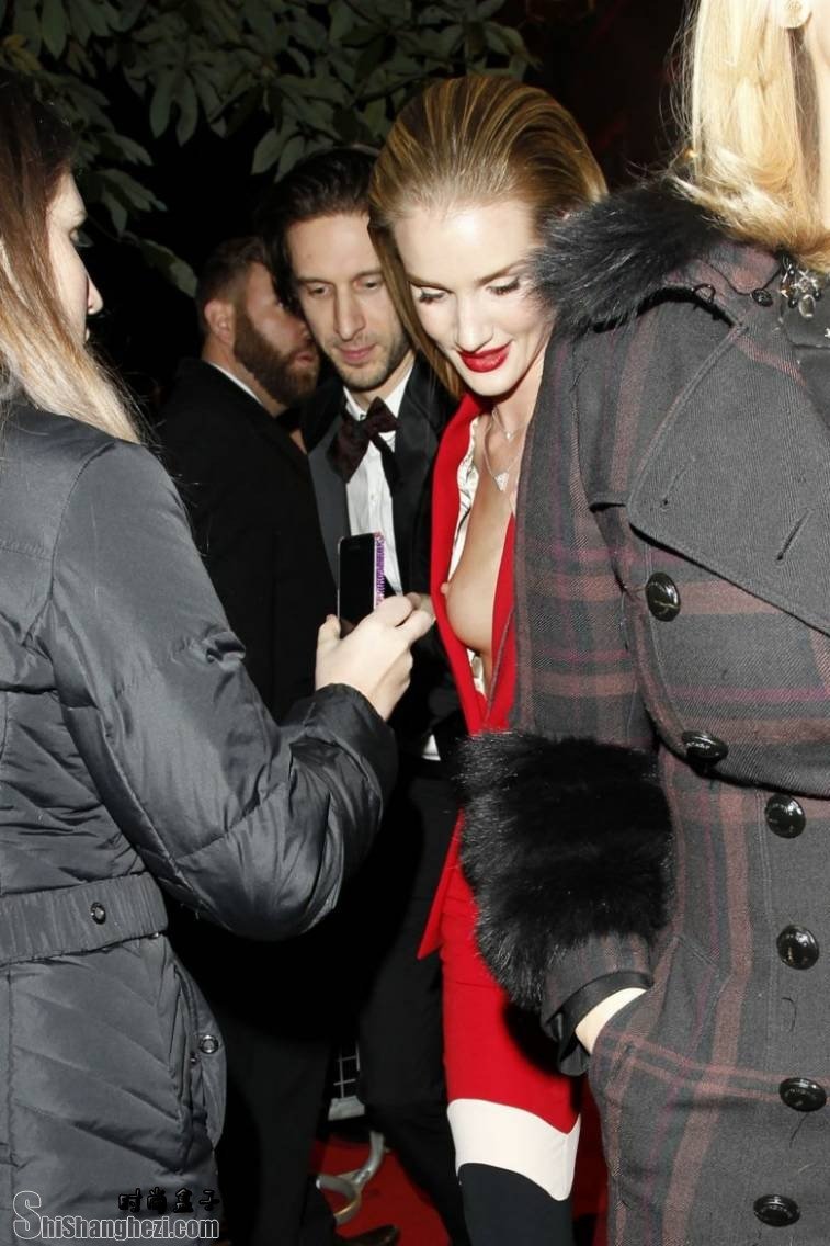 Rosie HuntingtonWhiteley  Photoshoot