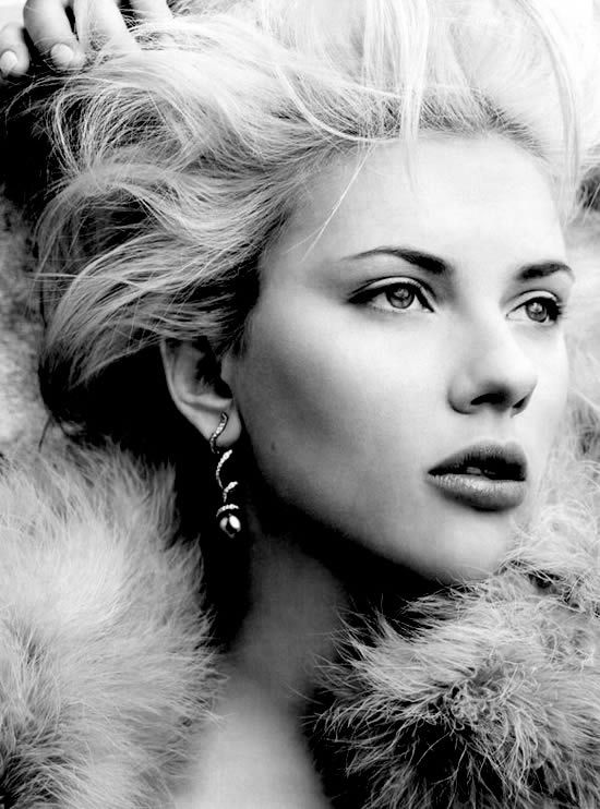 Scarlett Johansson Sexy and Hottest Photos , Latest Pics