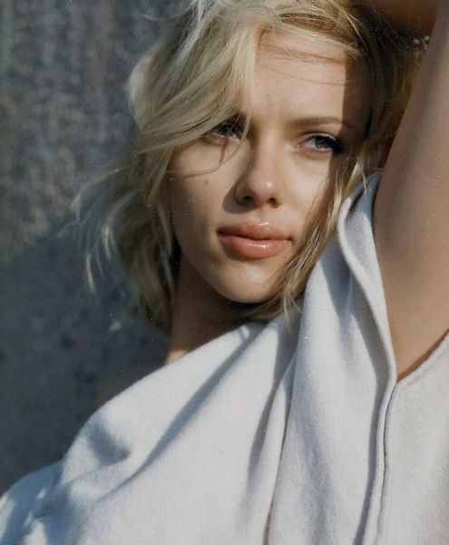 Scarlett Johansson Sexy and Hottest Photos , Latest Pics