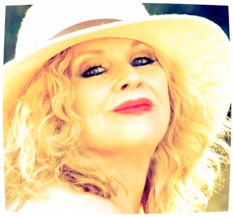 Susan Lanier  Photoshoot