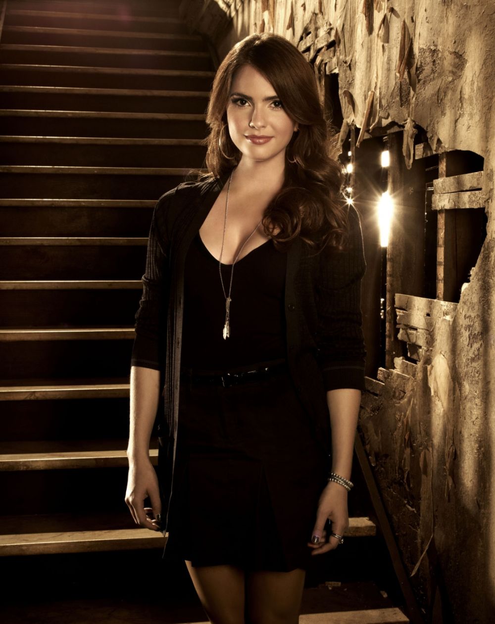 Shelley Hennig Sexy and Hottest Photos , Latest Pics