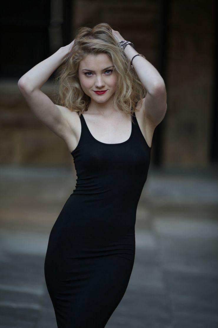 Skyler Samuels Sexy and Hottest Photos , Latest Pics