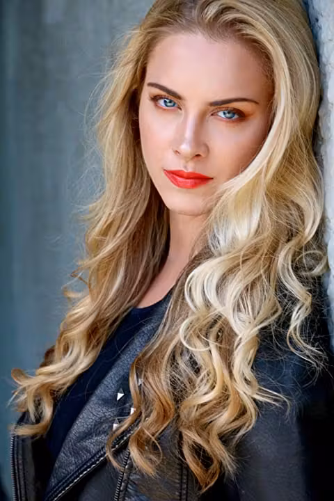 Taylor Kalupa  Photoshoot