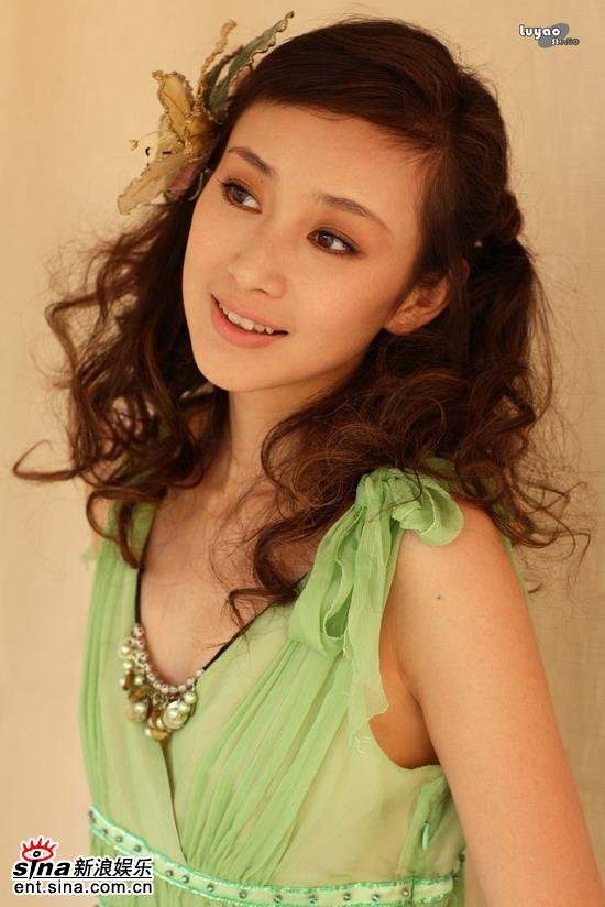 Xiaoyan Dong  Photoshoot