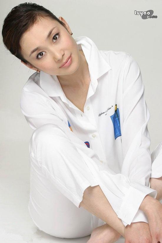 Xiaoyan Dong  Photoshoot