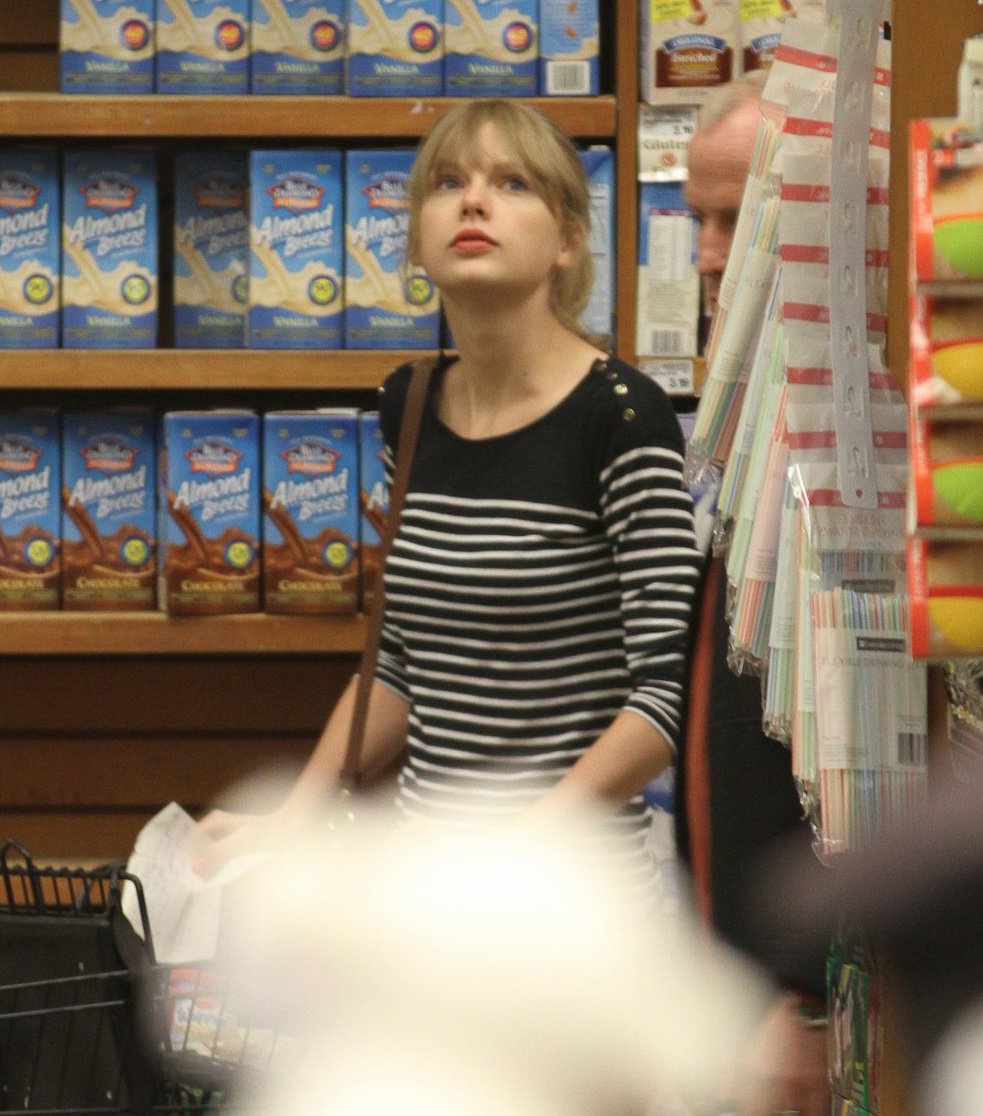Taylor Swift  Photoshoot