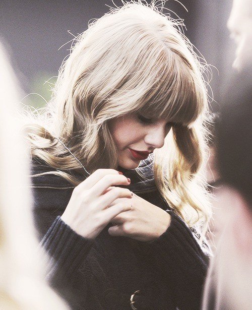 Taylor Swift  Photoshoot