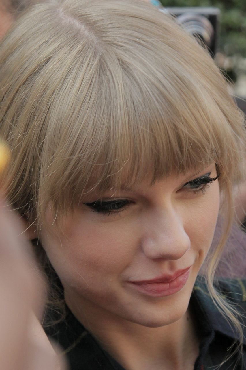 Taylor Swift  Photoshoot