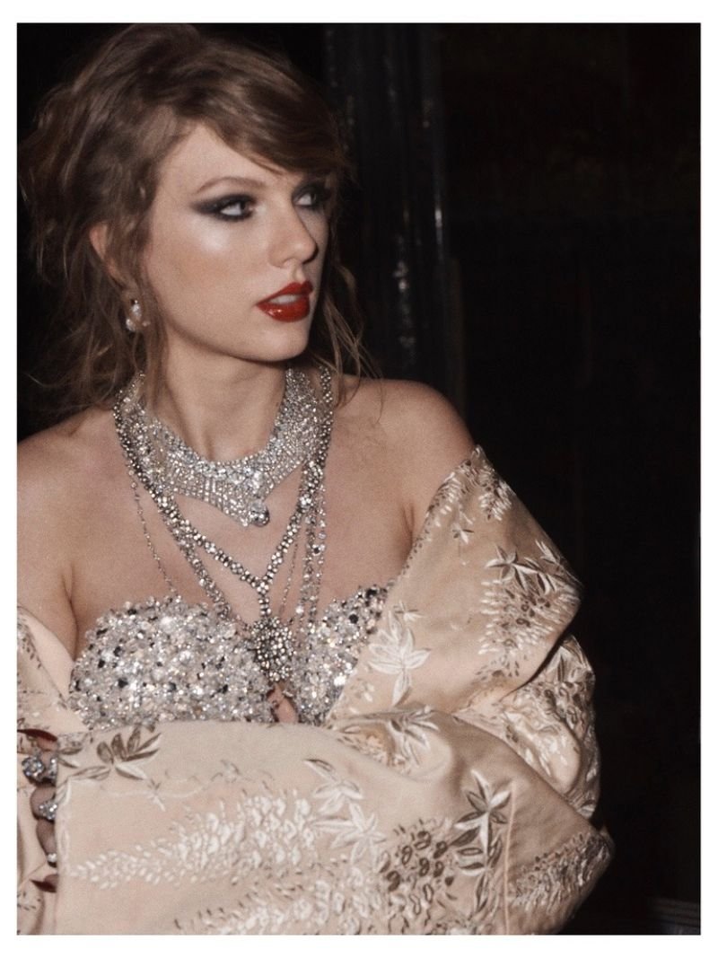 Taylor Swift  Photoshoot