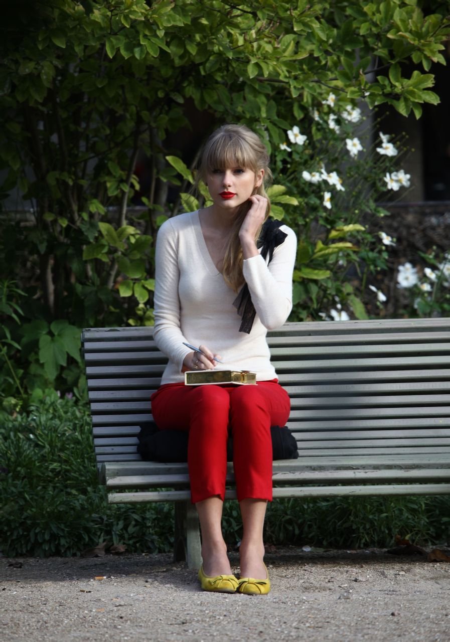 Taylor Swift  Photoshoot