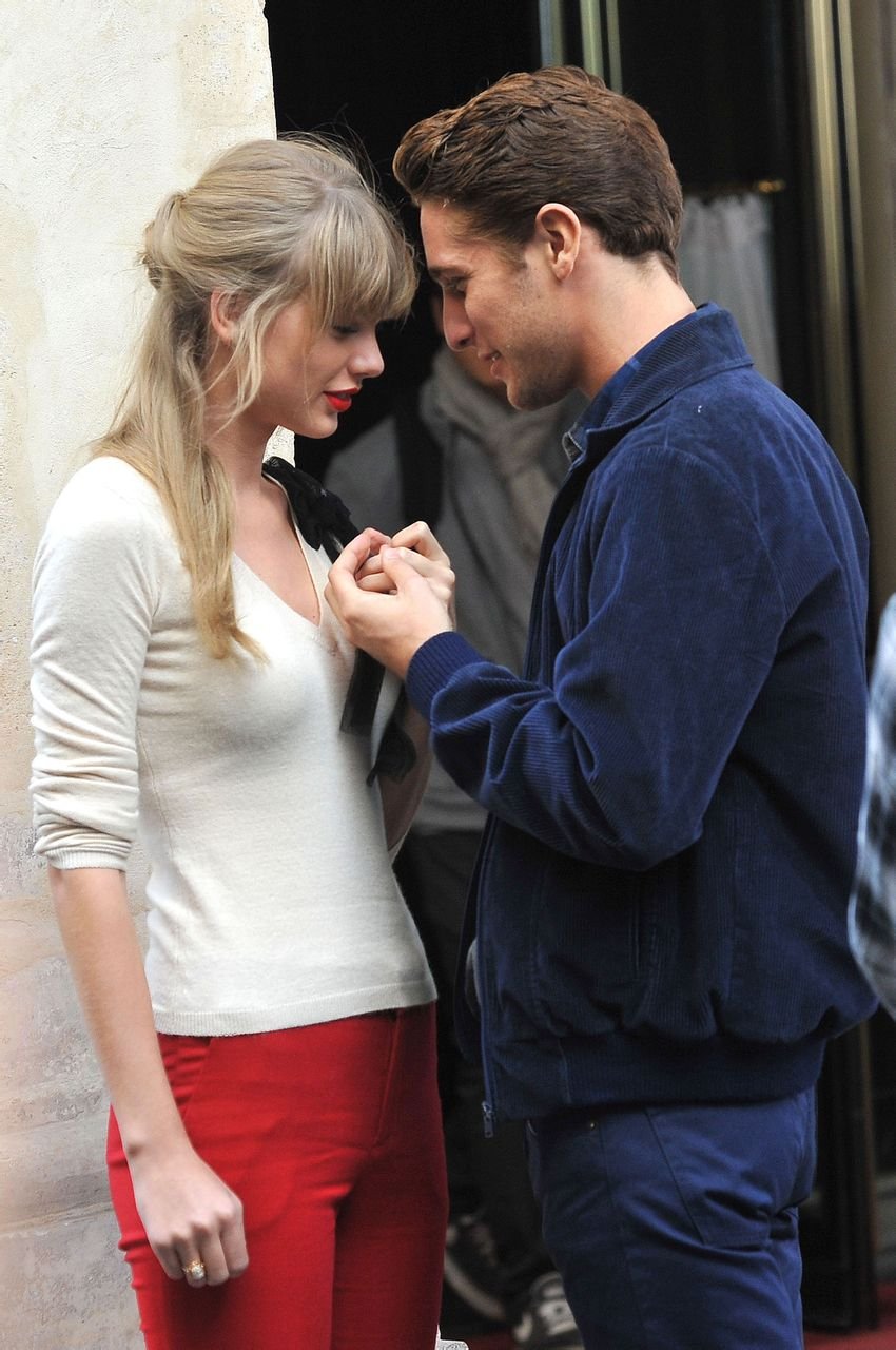 Taylor Swift  Photoshoot