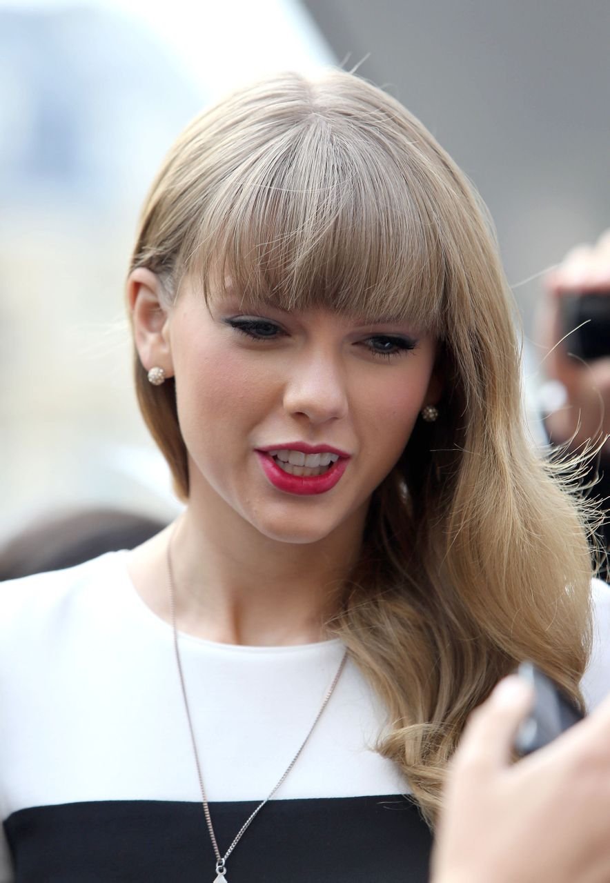 Taylor Swift  Photoshoot
