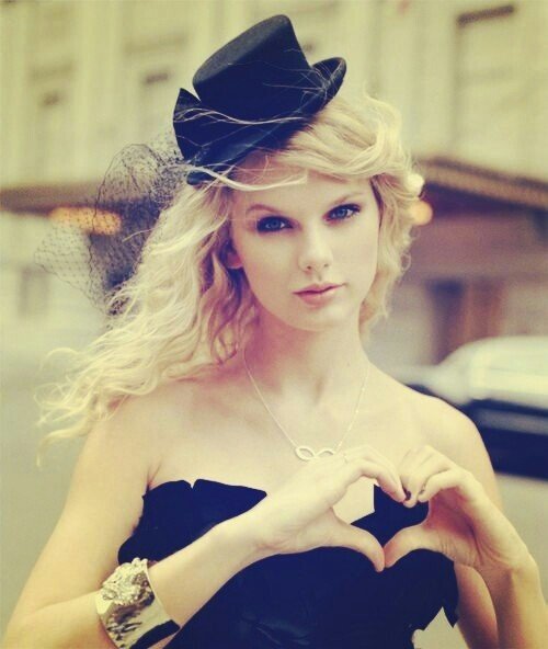 Taylor Swift  Photoshoot