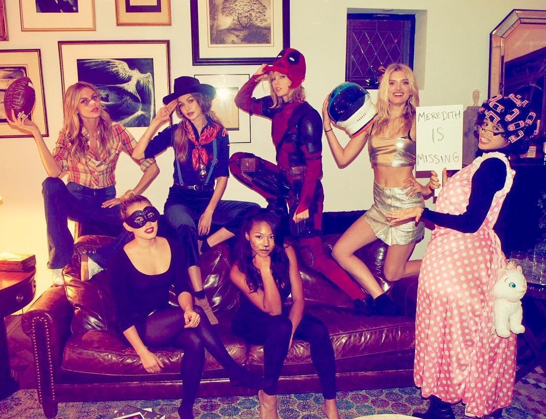 Taylor Swift  Photoshoot