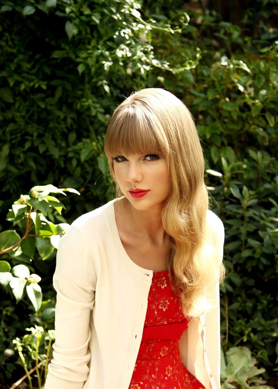 Taylor Swift  Photoshoot