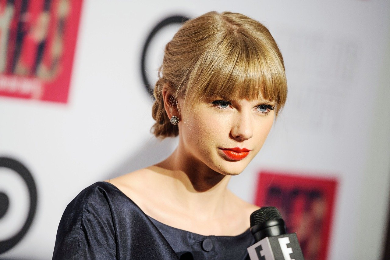 Taylor Swift  Photoshoot