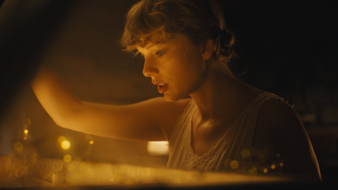 Taylor Swift  Photoshoot