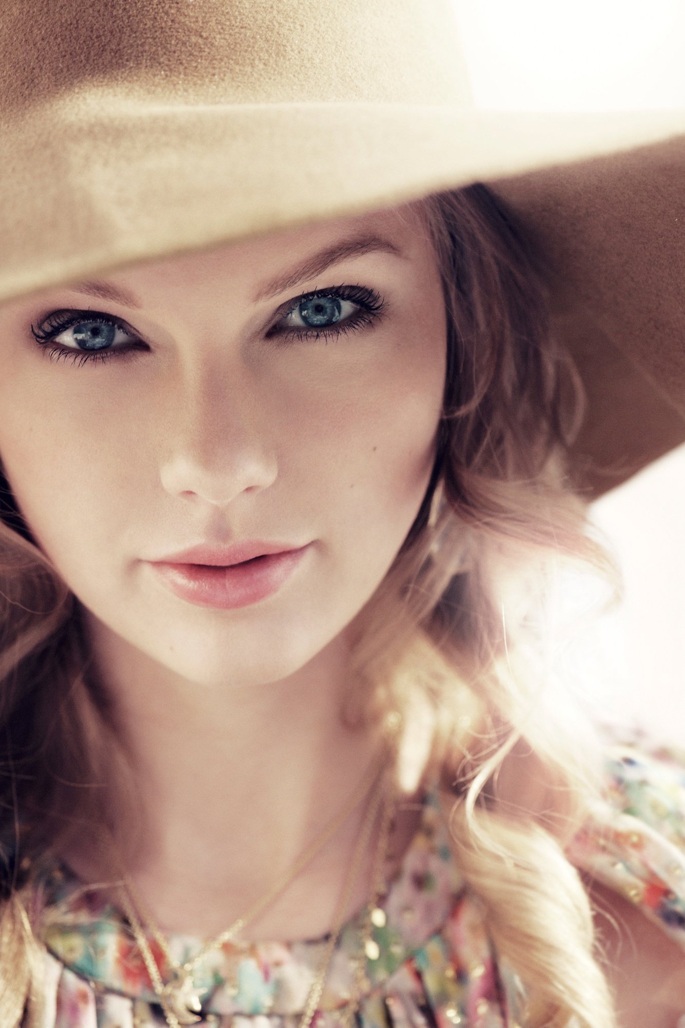 Taylor Swift  Photoshoot