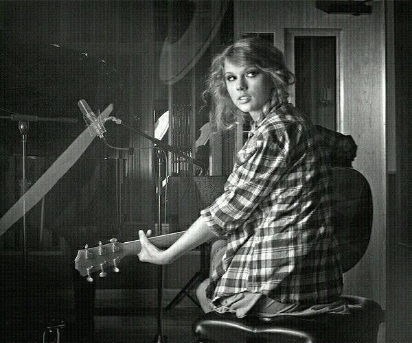 Taylor Swift  Photoshoot