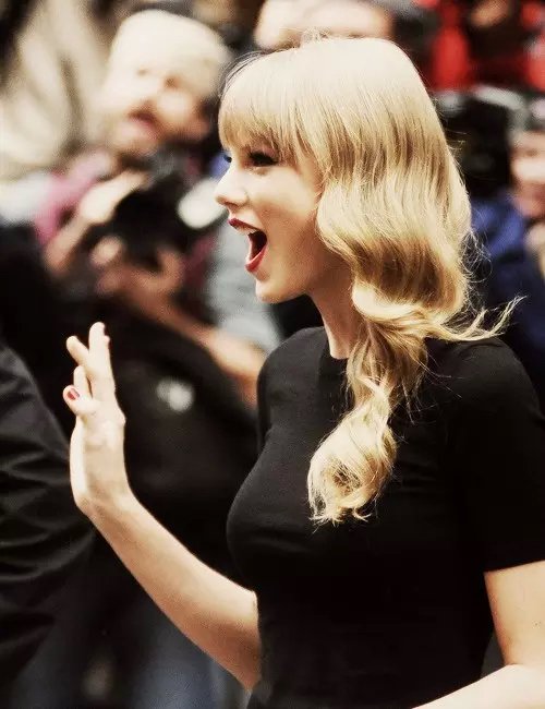 Taylor Swift  Photoshoot