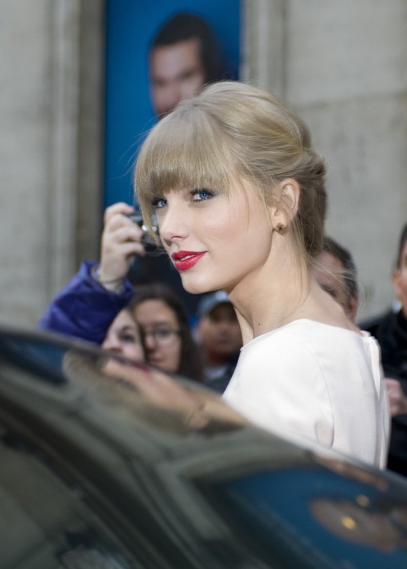 Taylor Swift  Photoshoot
