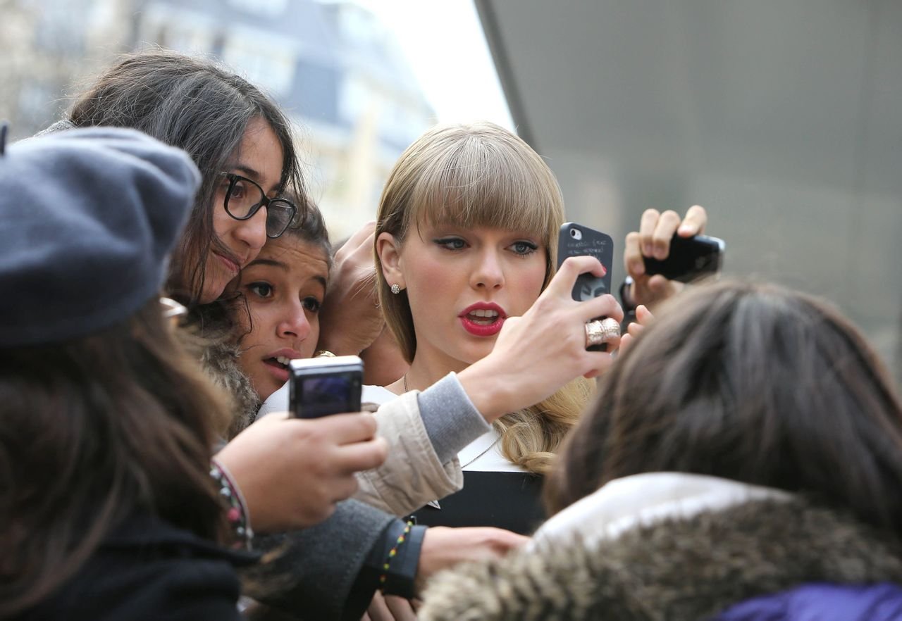 Taylor Swift  Photoshoot