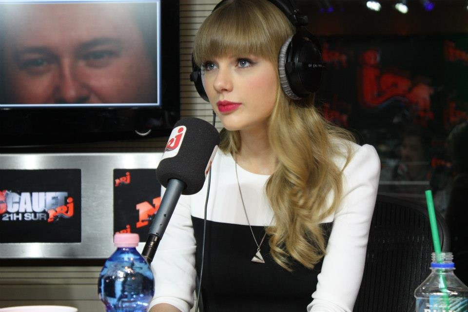 Taylor Swift  Photoshoot