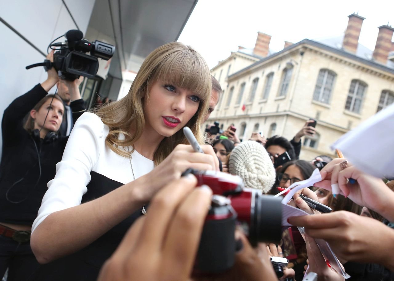 Taylor Swift  Photoshoot