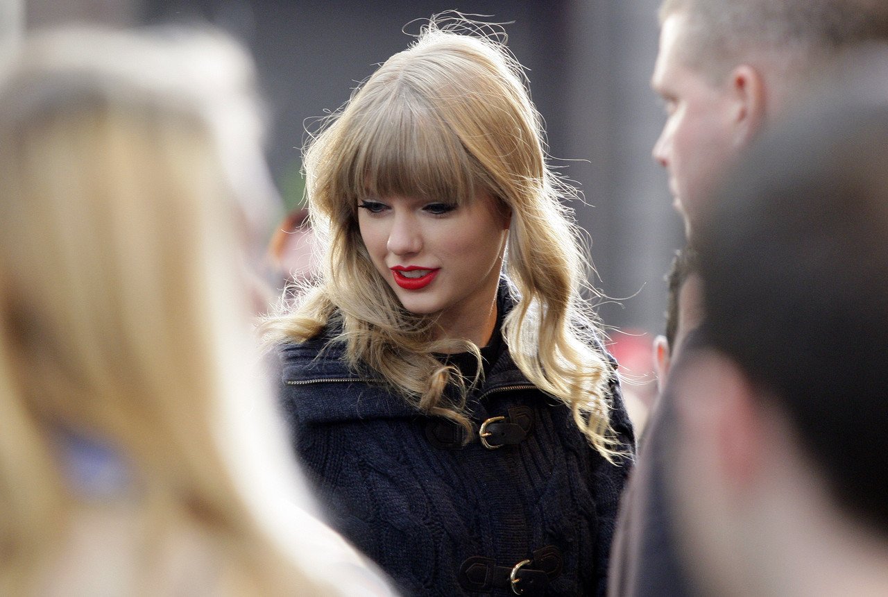 Taylor Swift  Photoshoot