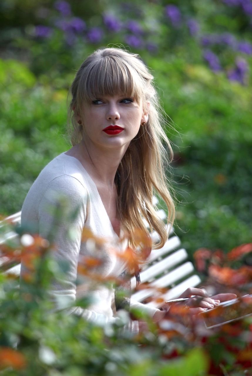 Taylor Swift  Photoshoot