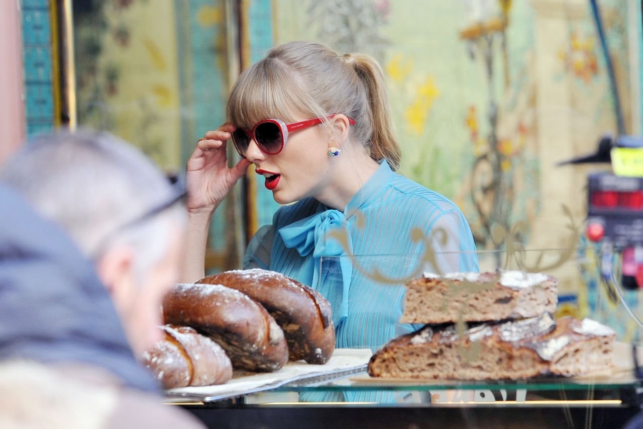 Taylor Swift  Photoshoot