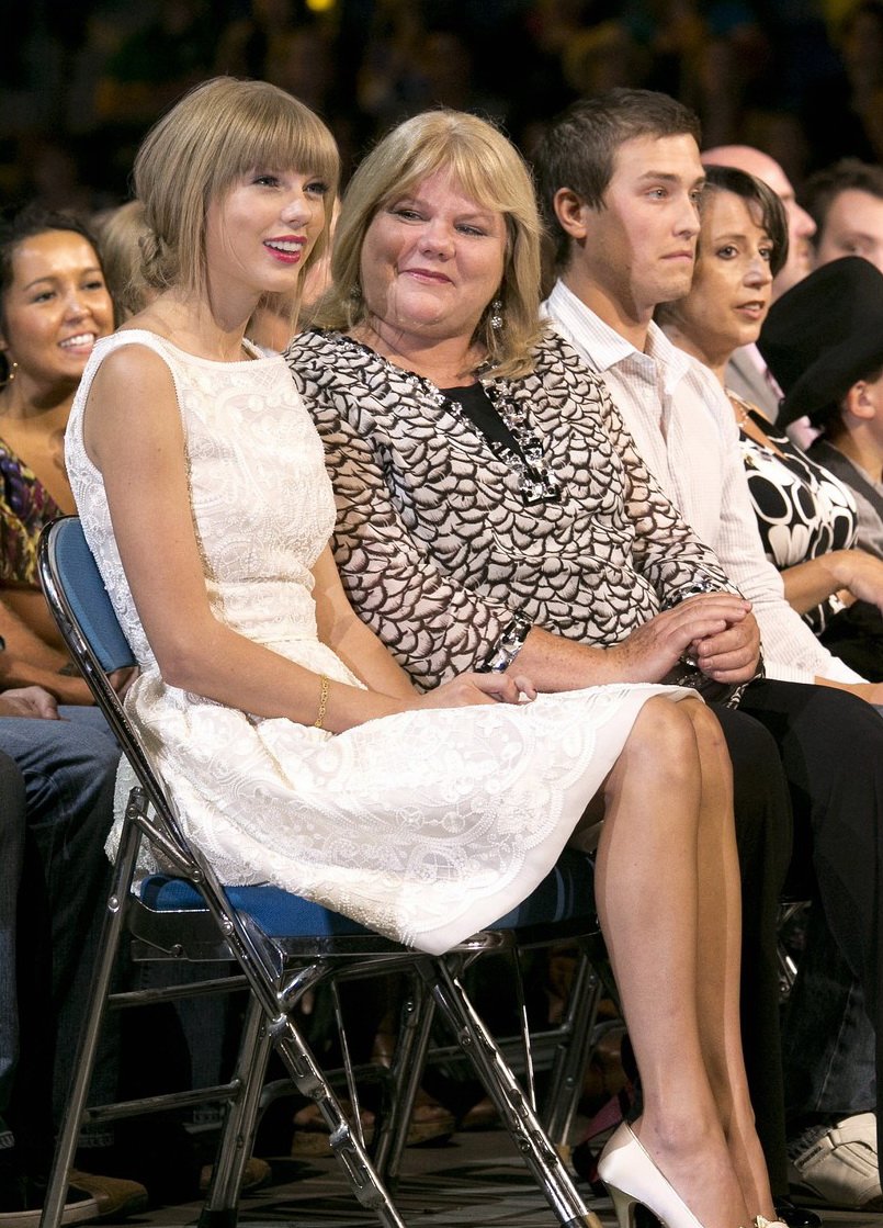 Taylor Swift  Photoshoot
