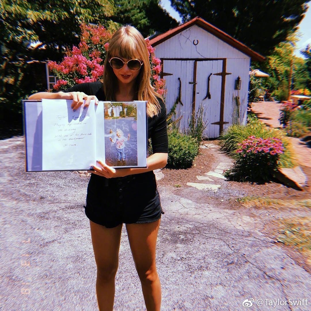 Taylor Swift  Photoshoot