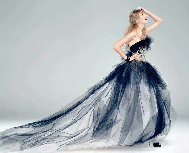 Taylor Swift  Photoshoot