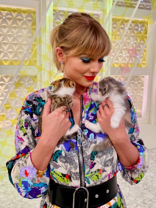 Taylor Swift  Photoshoot
