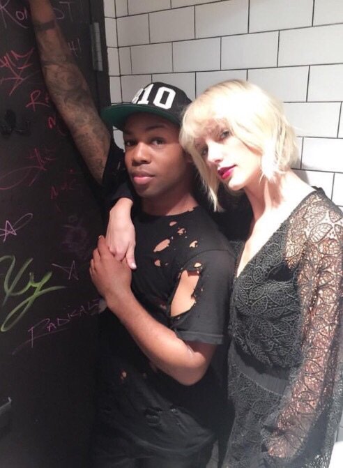 Taylor Swift  Photoshoot
