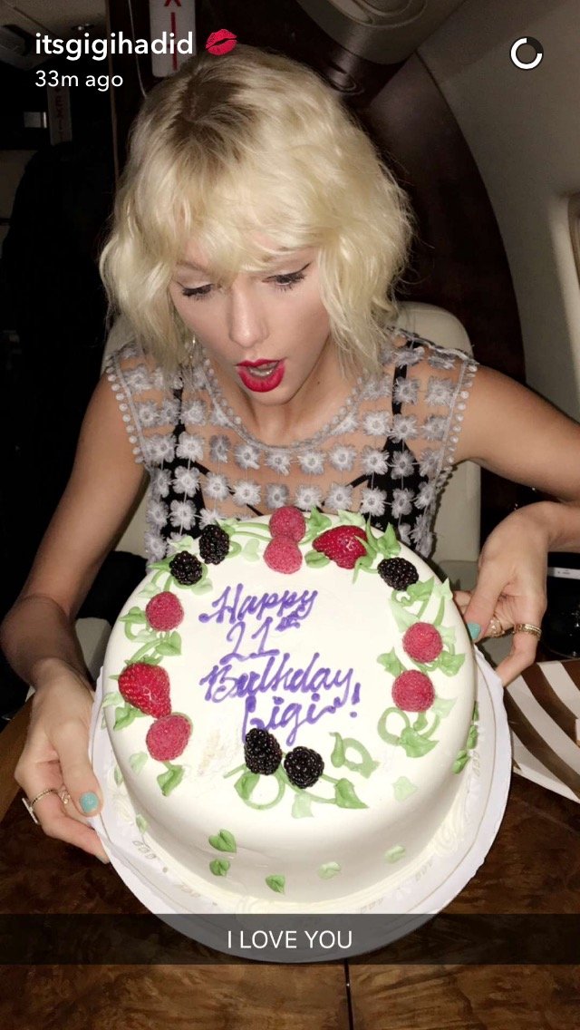 Taylor Swift  Photoshoot