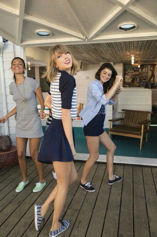 Taylor Swift  Photoshoot