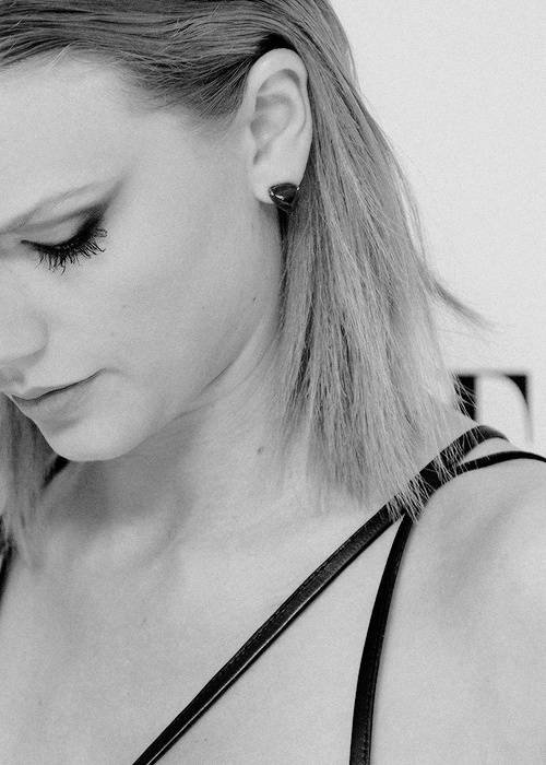Taylor Swift  Photoshoot