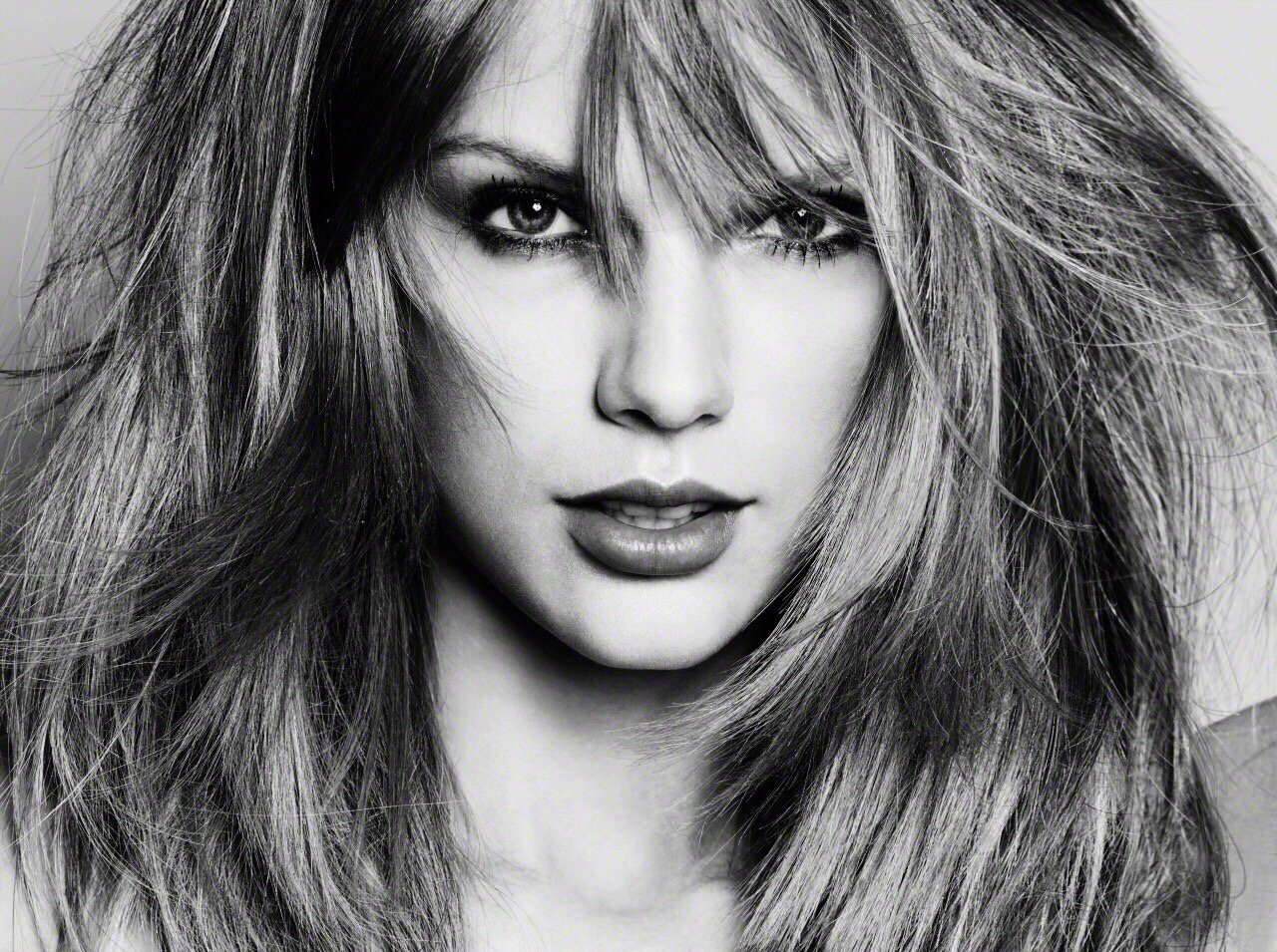 Taylor Swift  Photoshoot