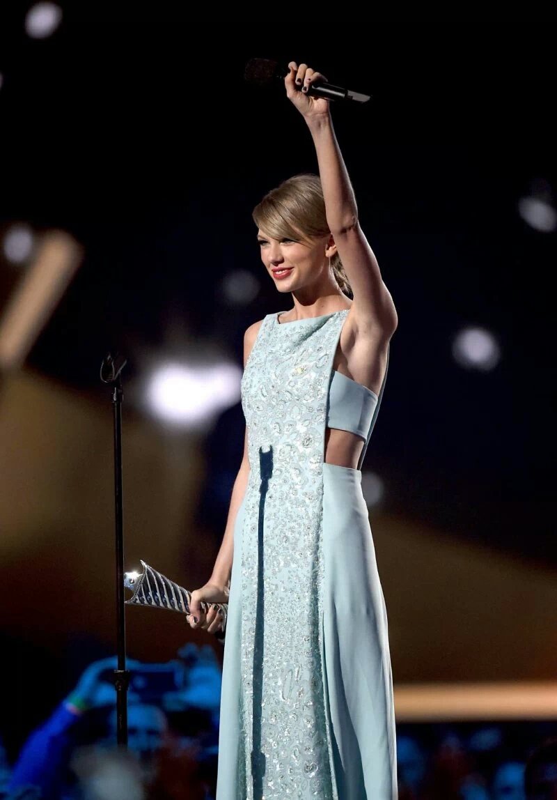 Taylor Swift  Photoshoot