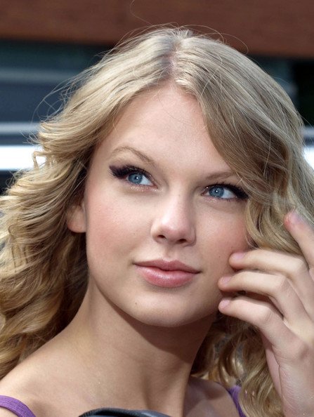 Taylor Swift  Photoshoot