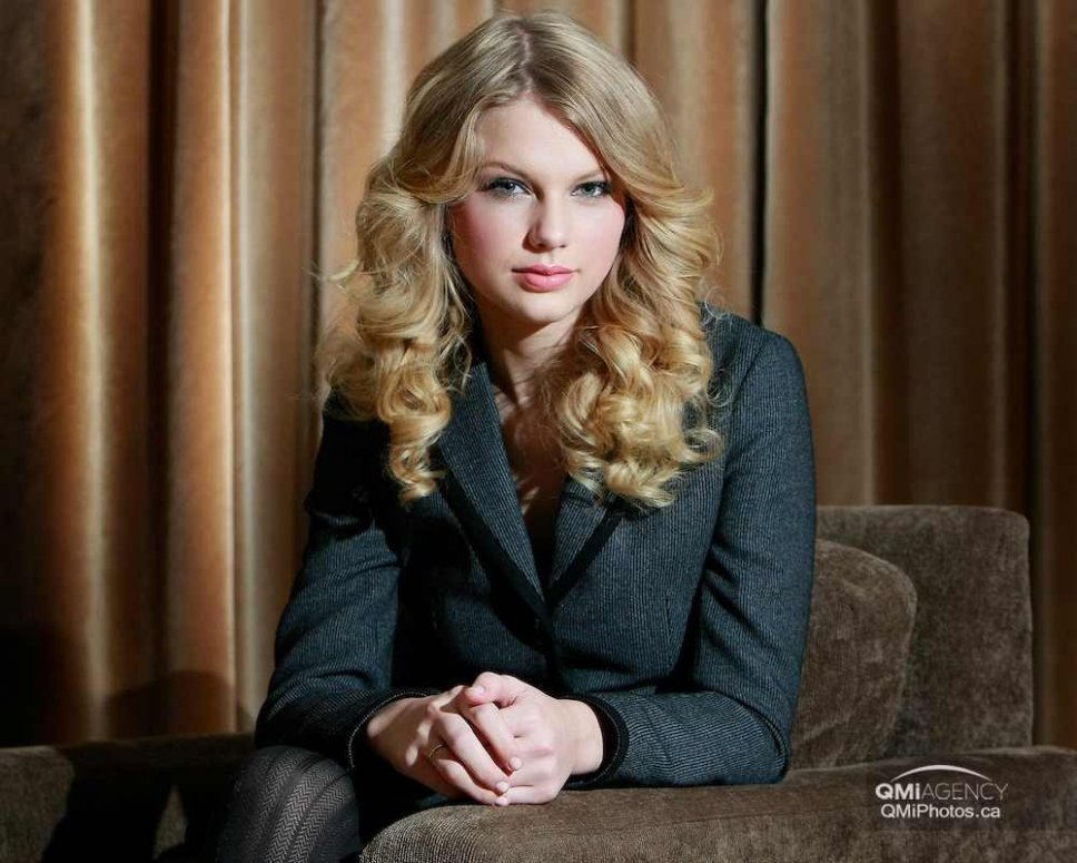 Taylor Swift  Photoshoot