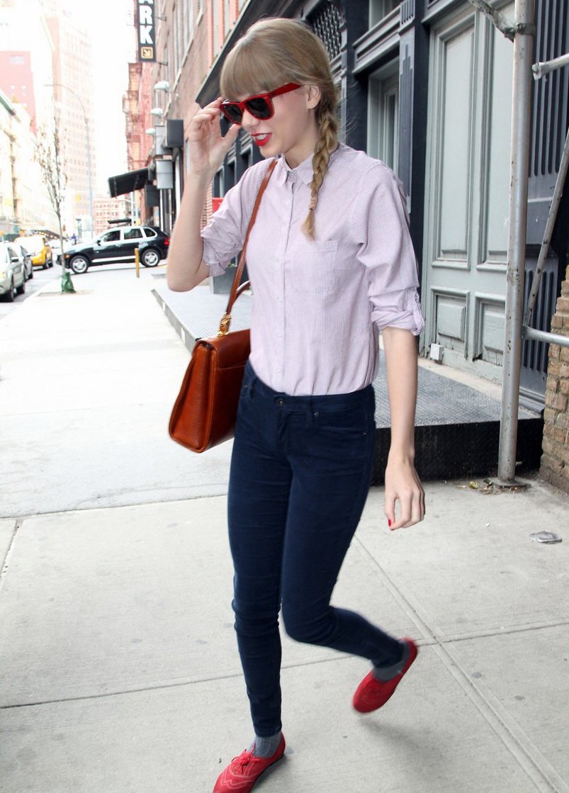 Taylor Swift  Photoshoot