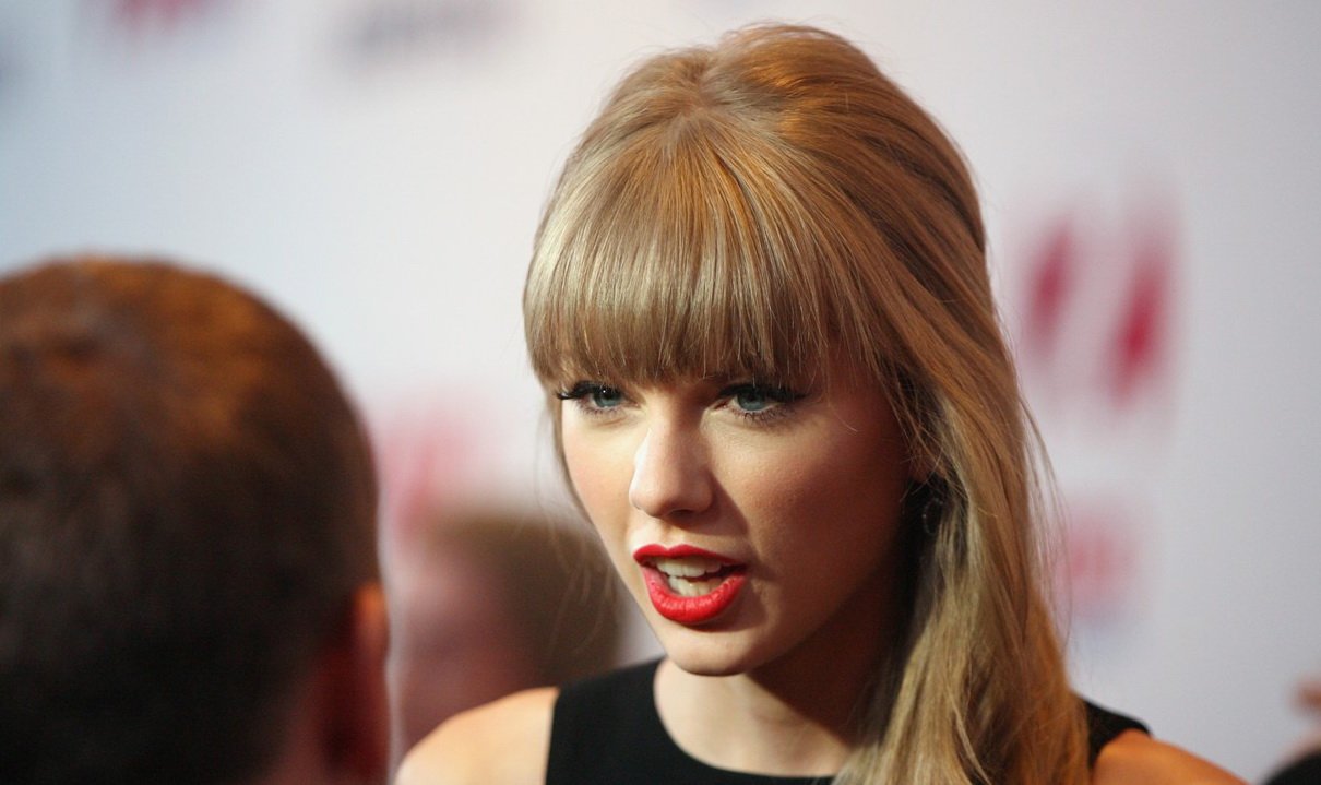 Taylor Swift  Photoshoot