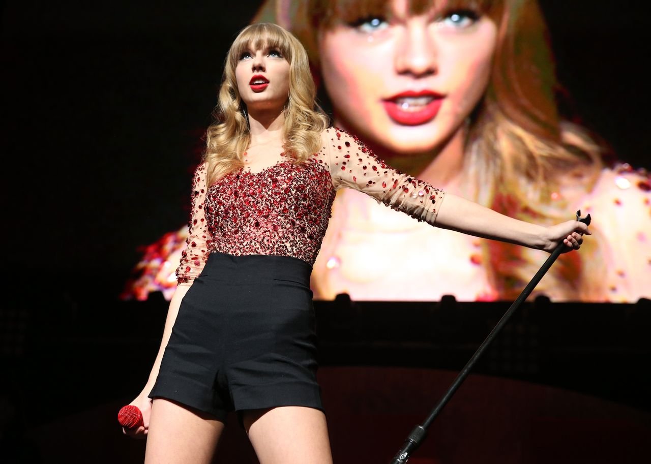 Taylor Swift  Photoshoot