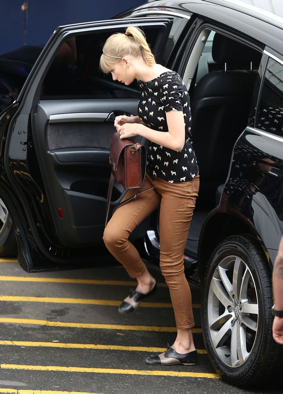 Taylor Swift  Photoshoot