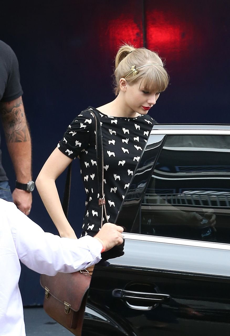Taylor Swift  Photoshoot