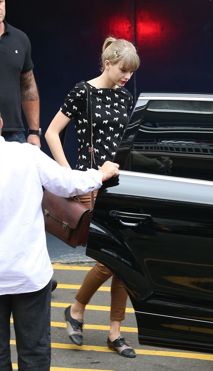 Taylor Swift  Photoshoot